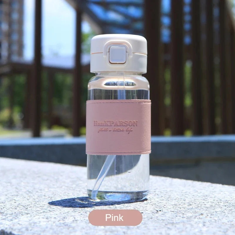 Trinkflasche I mit Strohalm