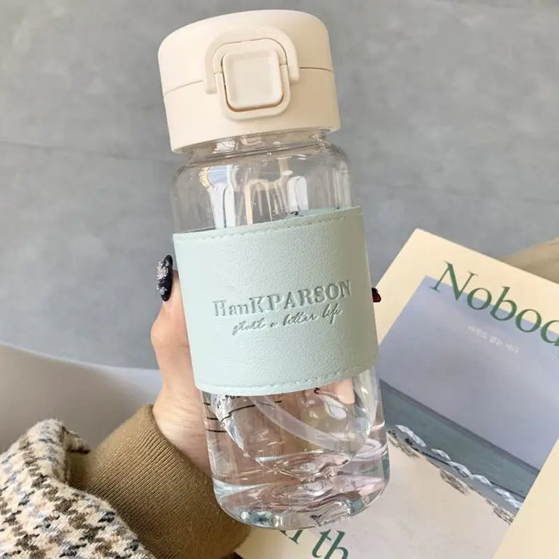 Trinkflasche I mit Strohalm