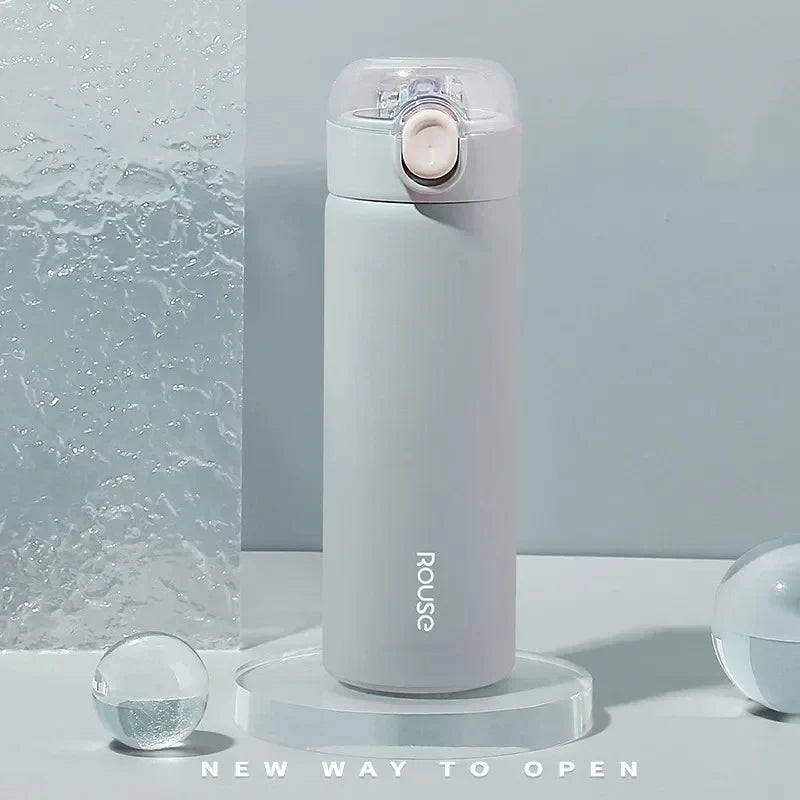 Thermosflasche I mit Strohalm