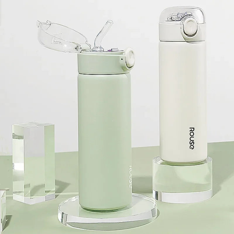 Thermosflasche I mit Strohalm